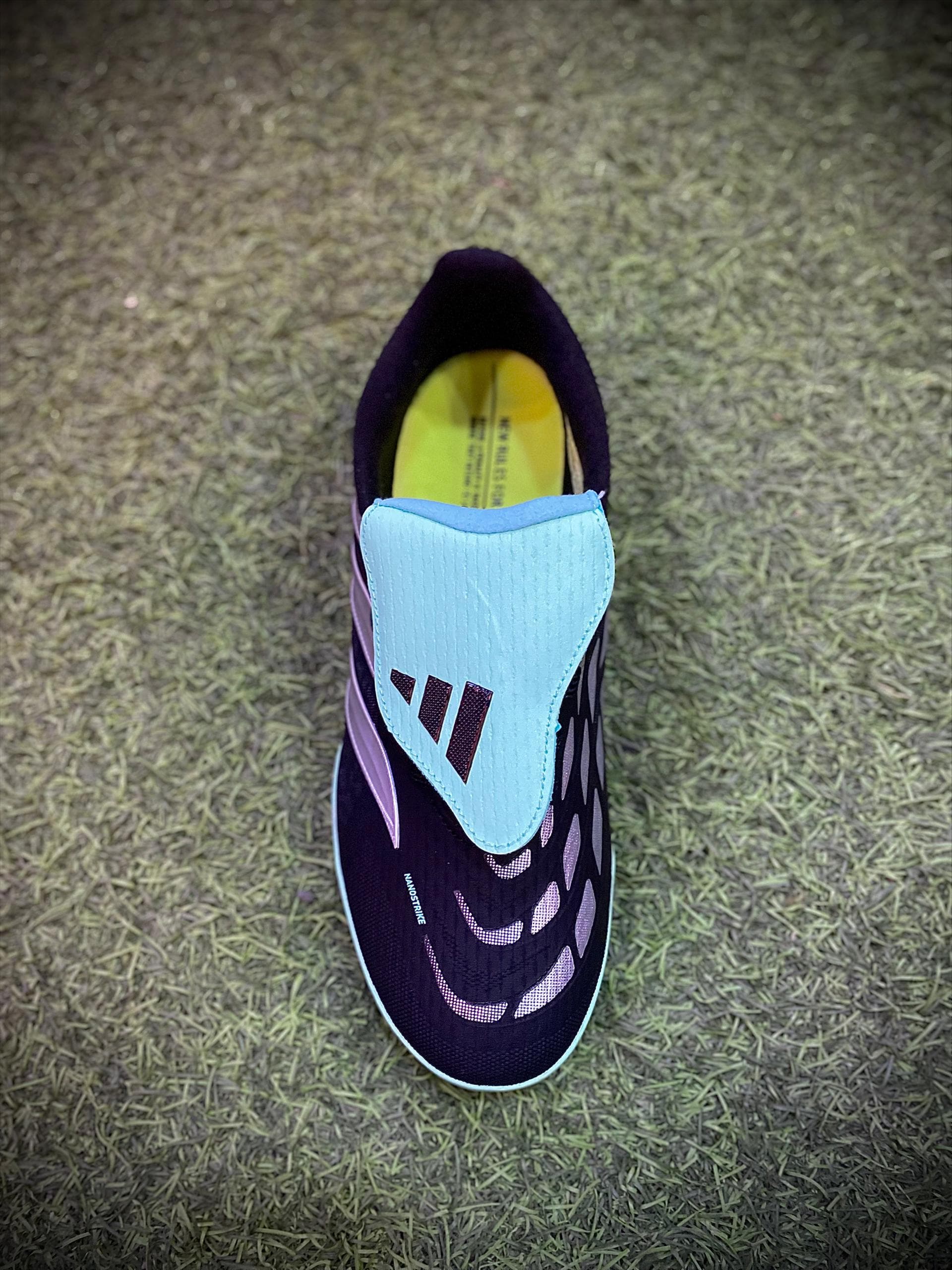 حذاء اديداس PREDATOR PRO غامق